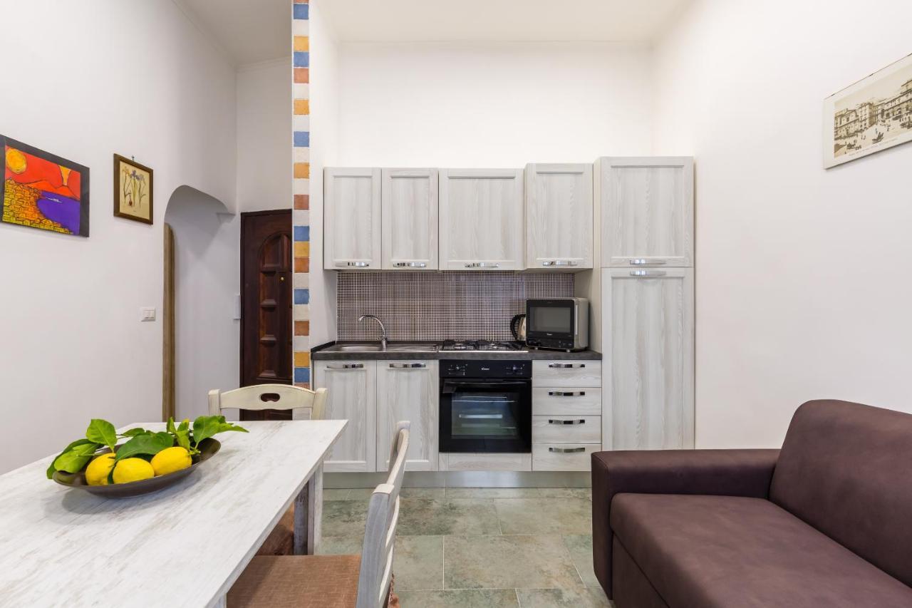 Gelso Complex Studios And Flat By Napoliapartments Екстер'єр фото